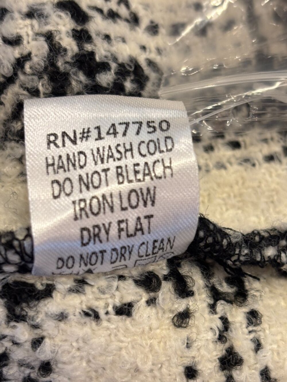 12th Tribe Black & White Plaid Boucle Shacket Small NWT - Picture 6 of 6
